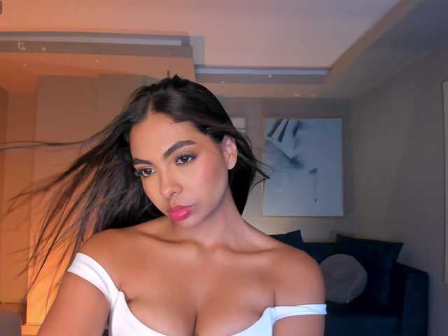 OrianaFontaine's BongaCams show and profile