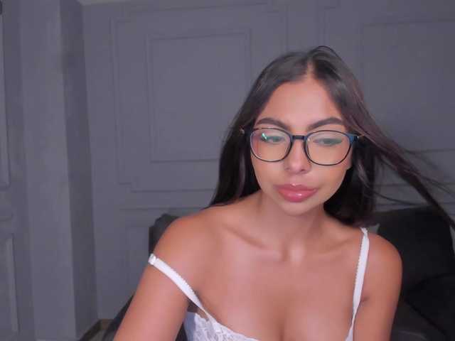 OrianaFontaine's BongaCams show and profile