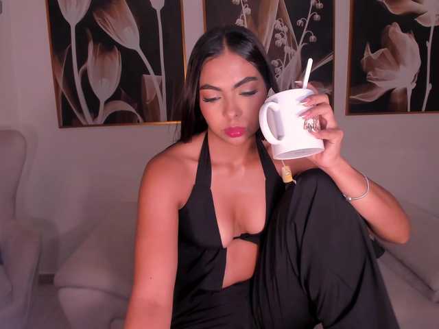 OrianaFontaine's BongaCams show and profile