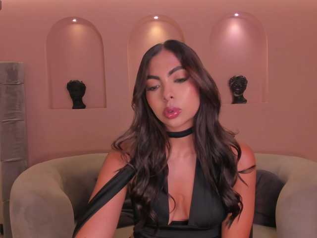 OrianaFontaine's BongaCams show and profile
