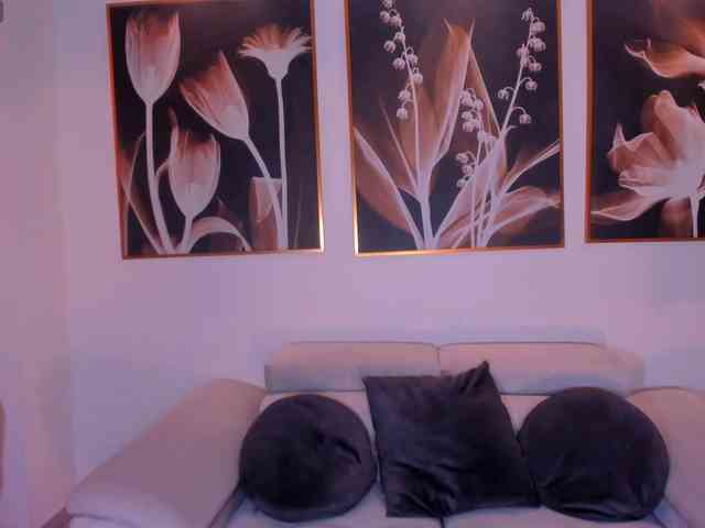 OrianaFontaine webcam