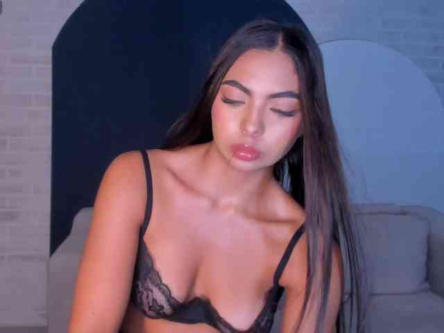 OrianaFontaine webcam
