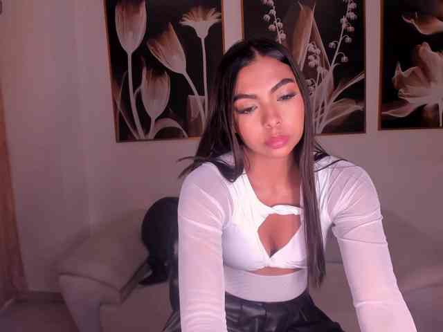 OrianaFontaine webcam