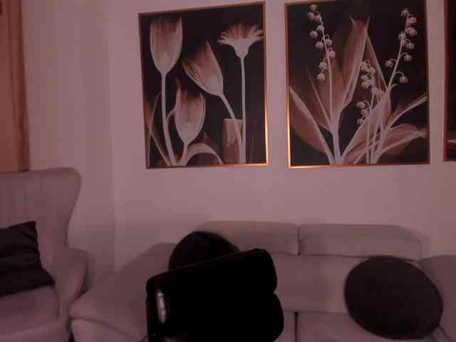 OrianaFontaine webcam