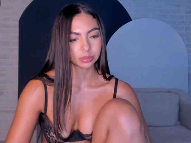 OrianaFontaine webcam