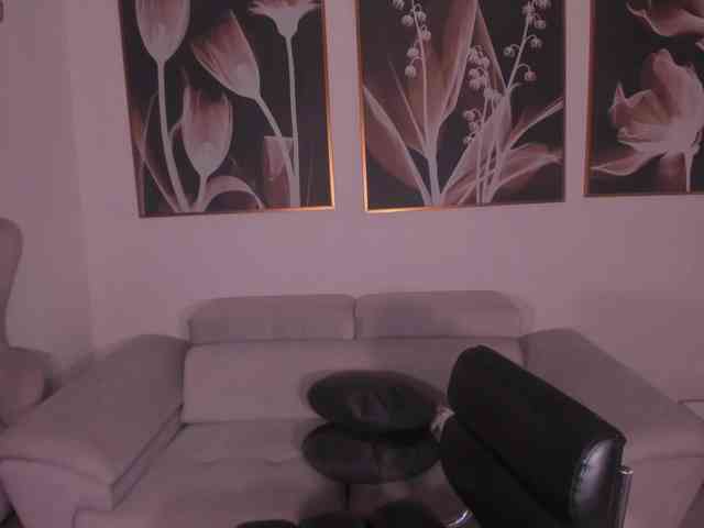 OrianaFontaine webcam