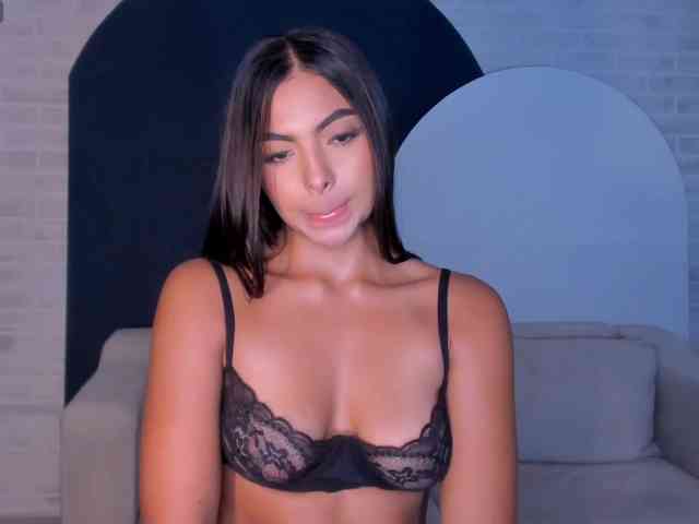 OrianaFontaine webcam