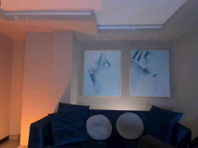 OrianaFontaine webcam