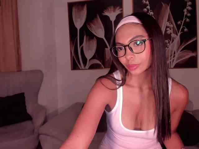 OrianaFontaine webcam