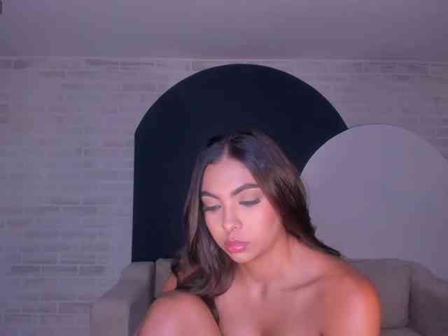 OrianaFontaine webcam