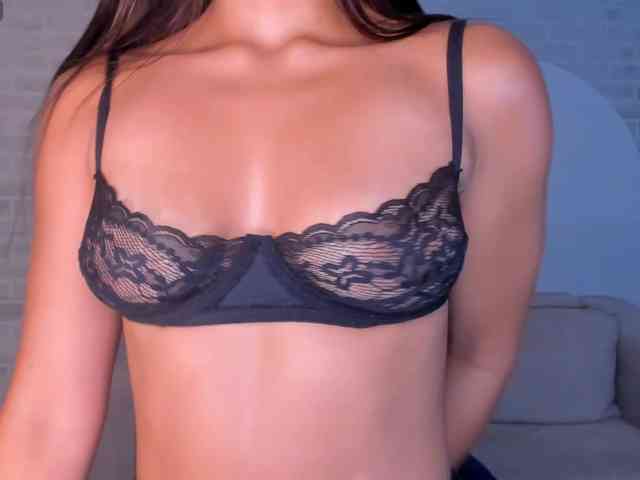 OrianaFontaine webcam