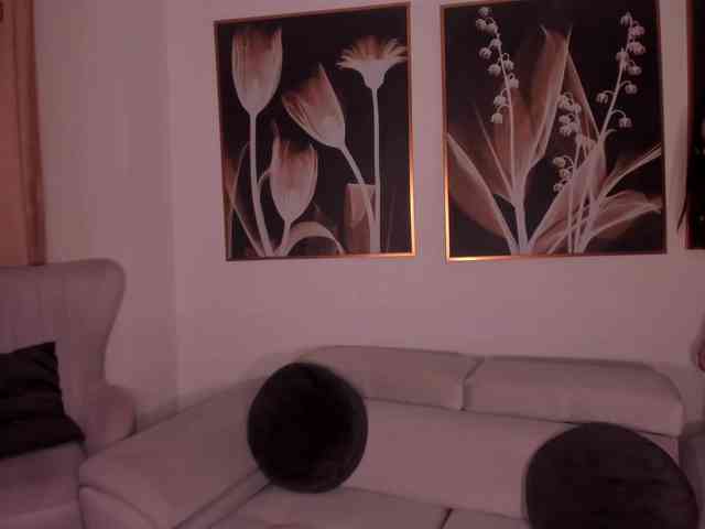 OrianaFontaine webcam