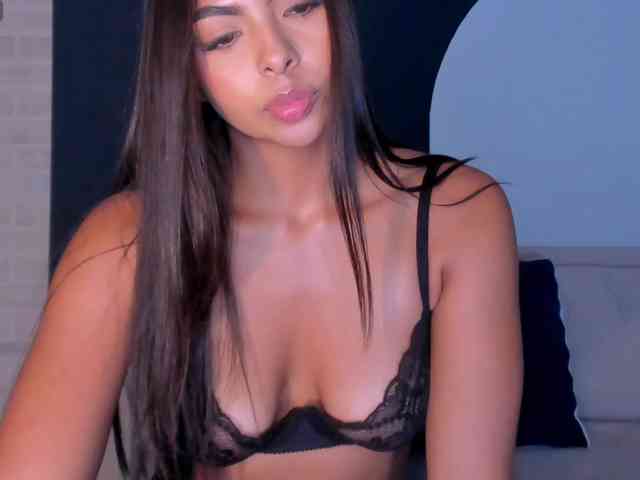 OrianaFontaine webcam