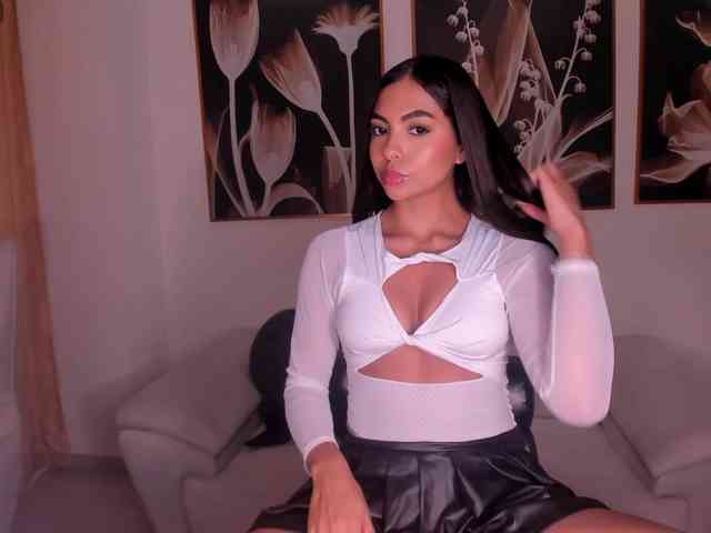 OrianaFontaine webcam