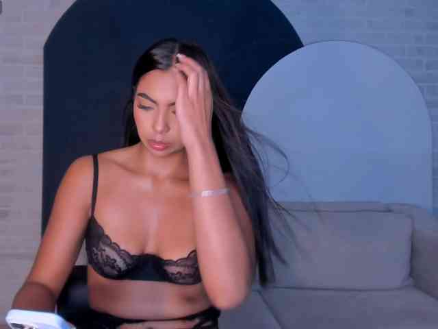 OrianaFontaine webcam