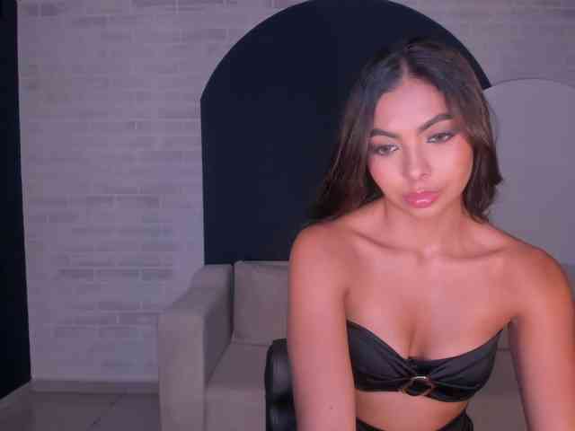 OrianaFontaine webcam