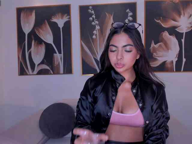 OrianaFontaine webcam