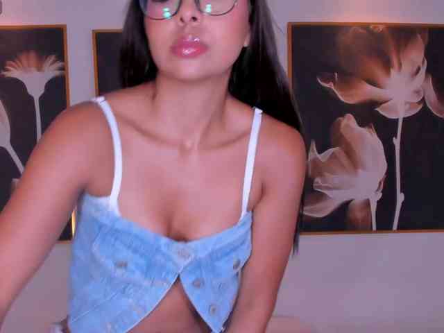 OrianaFontaine webcam