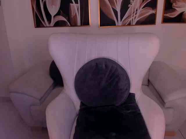 OrianaFontaine webcam