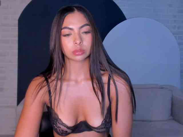 OrianaFontaine webcam