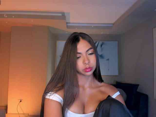 OrianaFontaine webcam