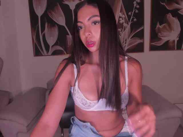 OrianaFontaine webcam