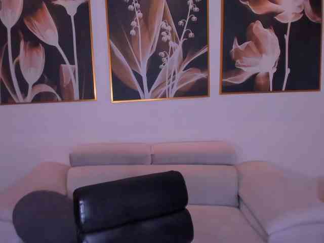 OrianaFontaine webcam