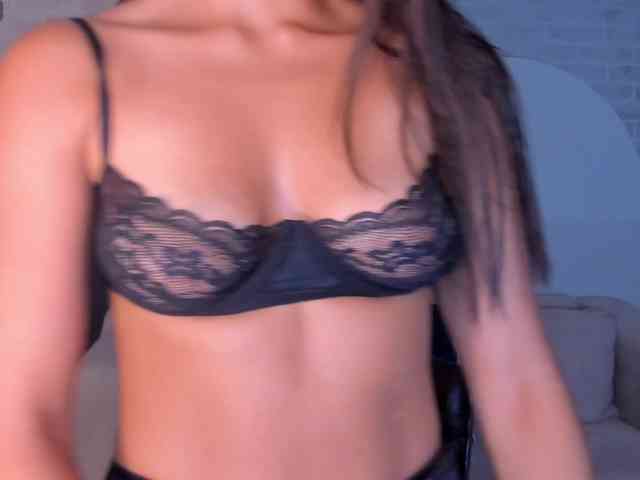 OrianaFontaine webcam