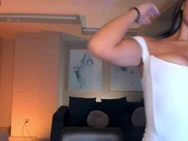 OrianaFontaine webcam