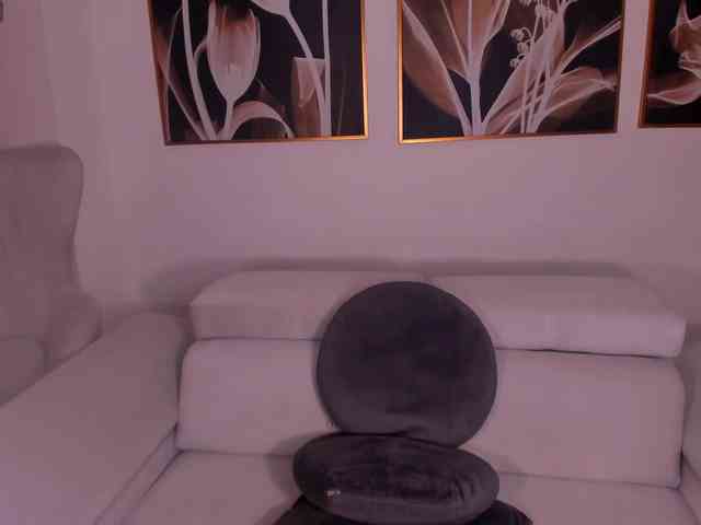 OrianaFontaine webcam