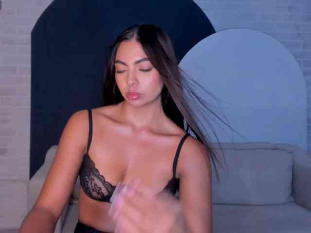 OrianaFontaine webcam