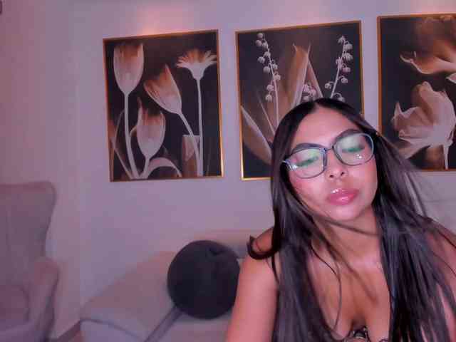 OrianaFontaine Live Webcam on BongaCams