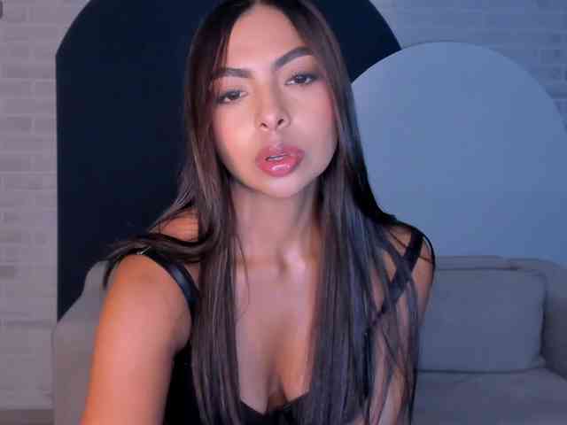 OrianaFontaine webcam