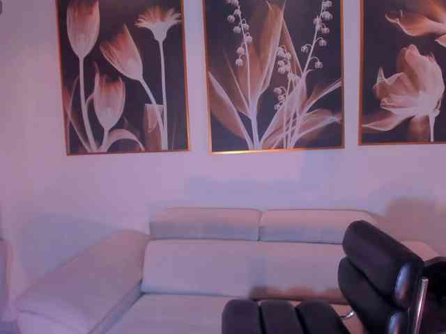 OrianaFontaine webcam