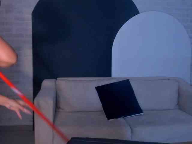 OrianaFontaine webcam