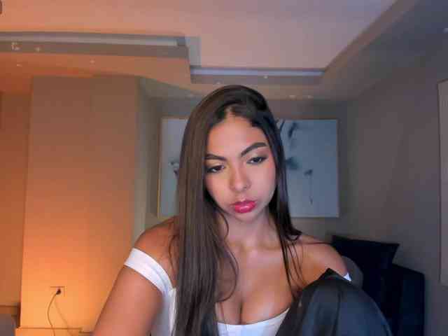 OrianaFontaine webcam