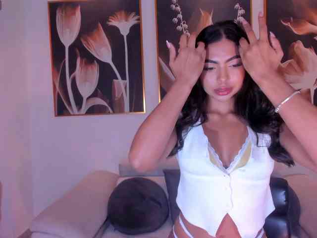 OrianaFontaine webcam