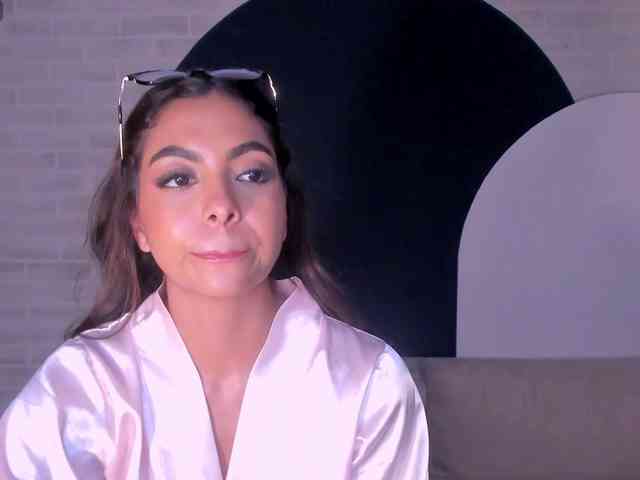 OrianaFontaine webcam