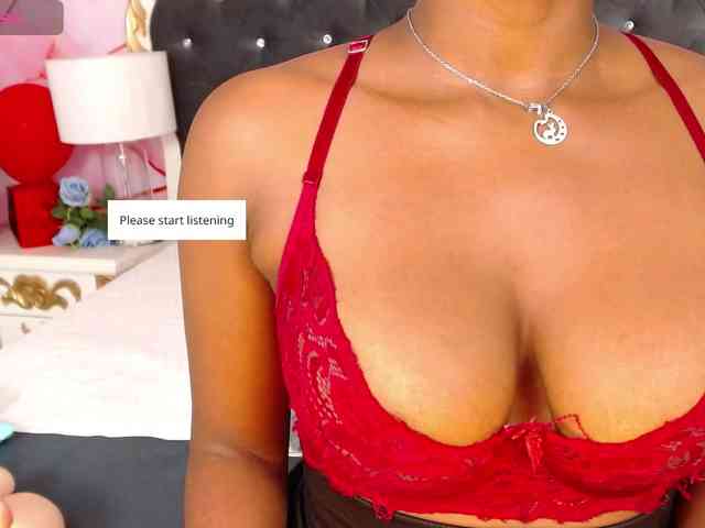 LindaBird267 webcam