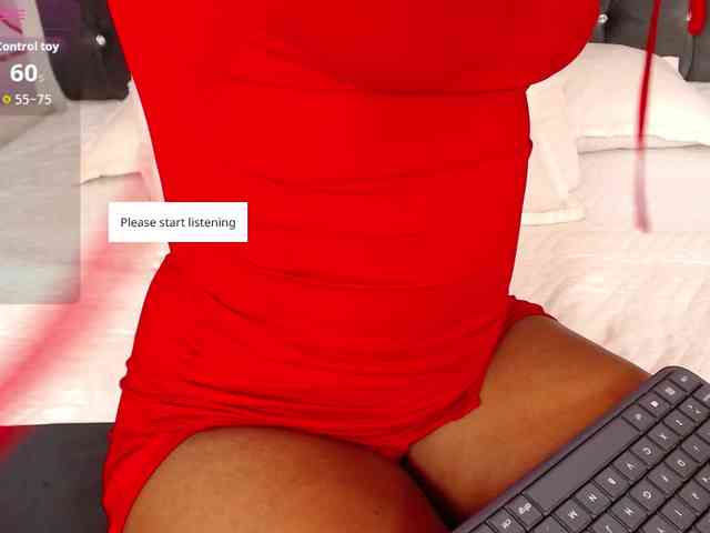 LindaBird267 webcam