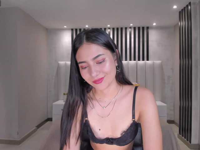 LucieMartin's BongaCams show and profile