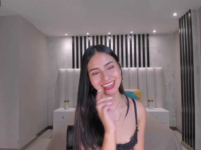 LucieMartin's BongaCams show and profile