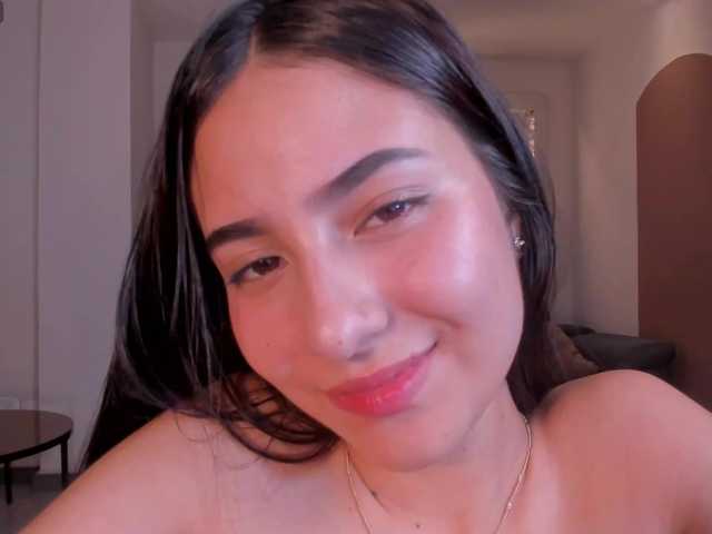 LucieMartin's BongaCams show and profile