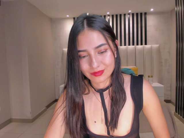 LucieMartin's BongaCams show and profile