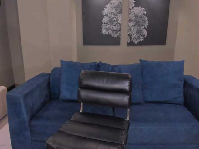 LucieMartin's BongaCams show and profile