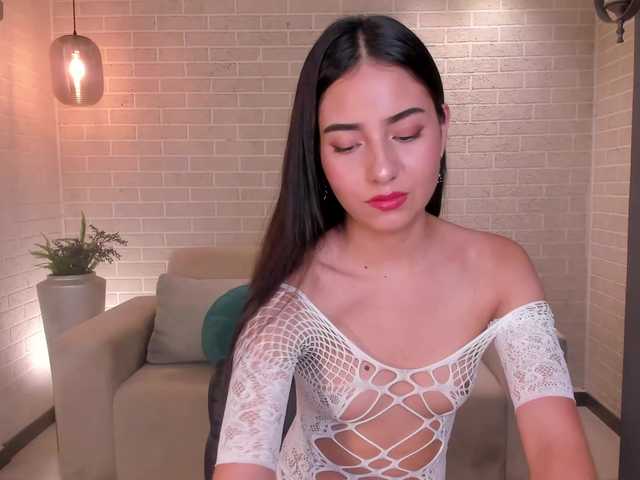 LucieMartin's BongaCams show and profile