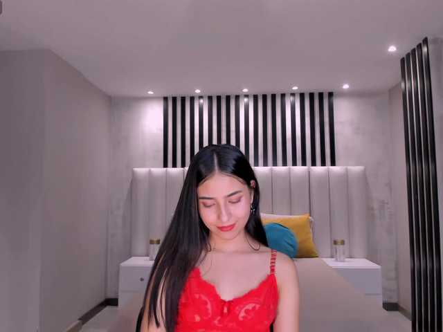 LucieMartin's BongaCams show and profile