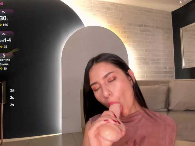 LucieMartin's BongaCams show and profile