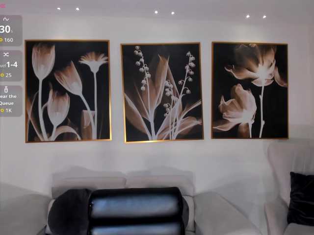 LucieMartin's BongaCams show and profile