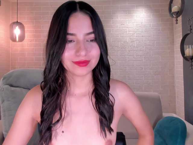 LucieMartin's BongaCams show and profile